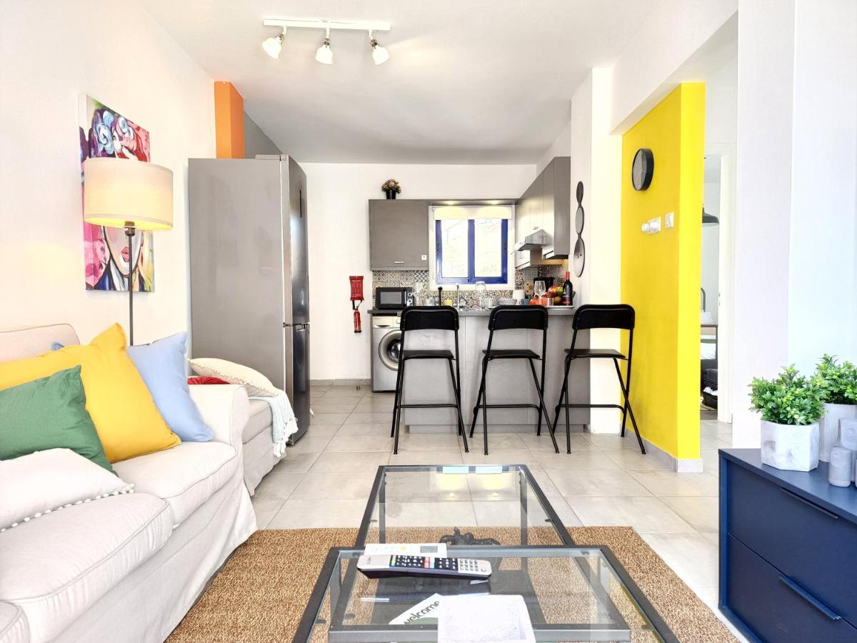 Frida's Cozy Two Bedroom Apt Larnaca Zewnętrze zdjęcie