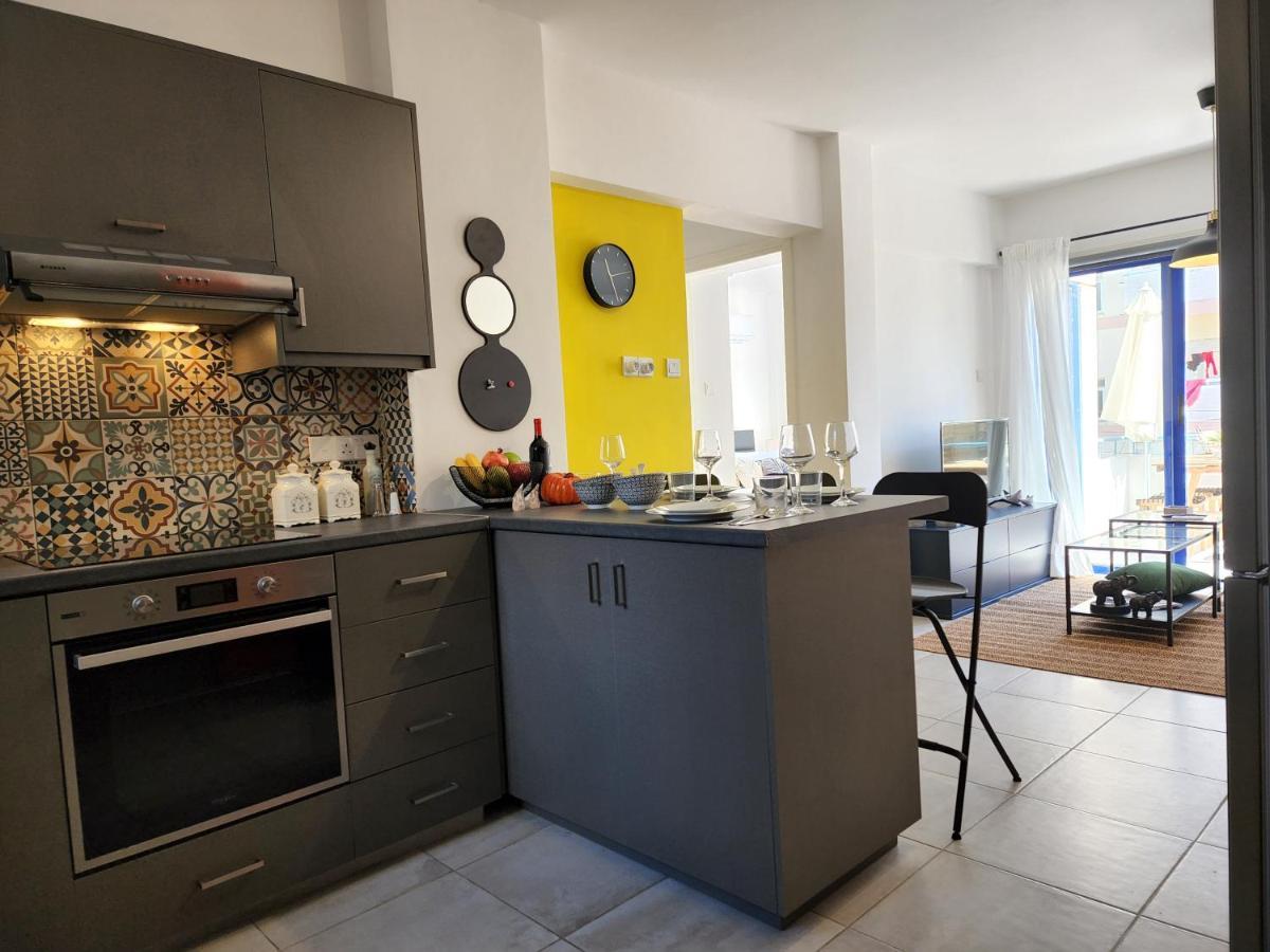 Frida's Cozy Two Bedroom Apt Larnaca Zewnętrze zdjęcie