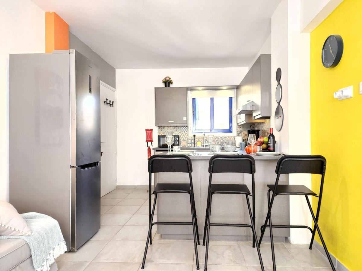 Frida's Cozy Two Bedroom Apt Larnaca Zewnętrze zdjęcie